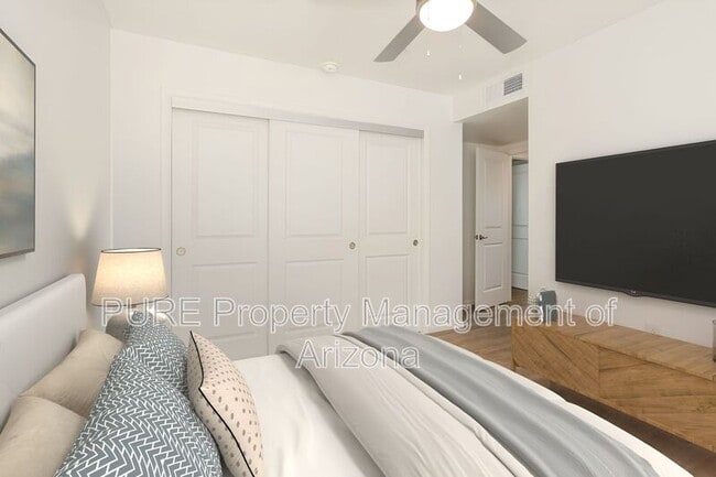 Building Photo - 6077 N 60th Ave