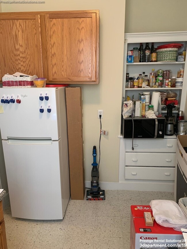 Building Photo - 91 Gordon St