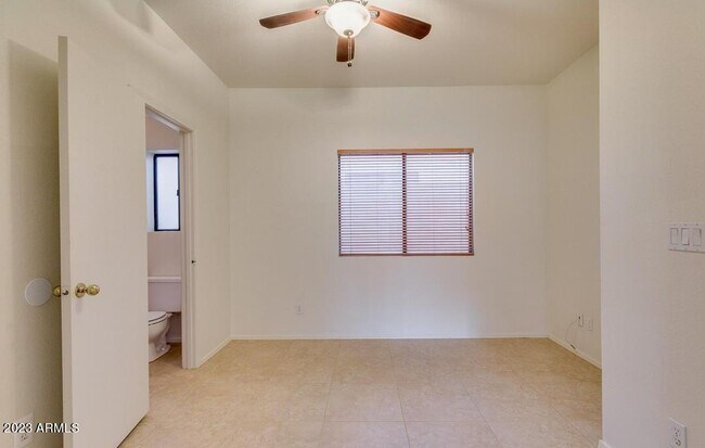 Building Photo - 10351 E Sharon Dr