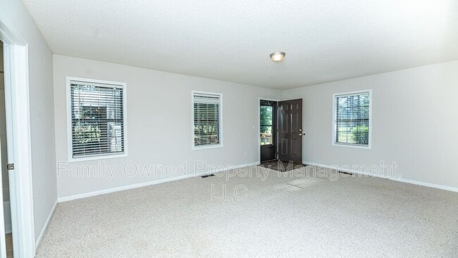 Building Photo - 214 New Grade Rd