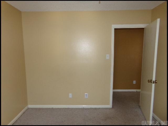 Building Photo - 26 Rio Grande Forest Dr