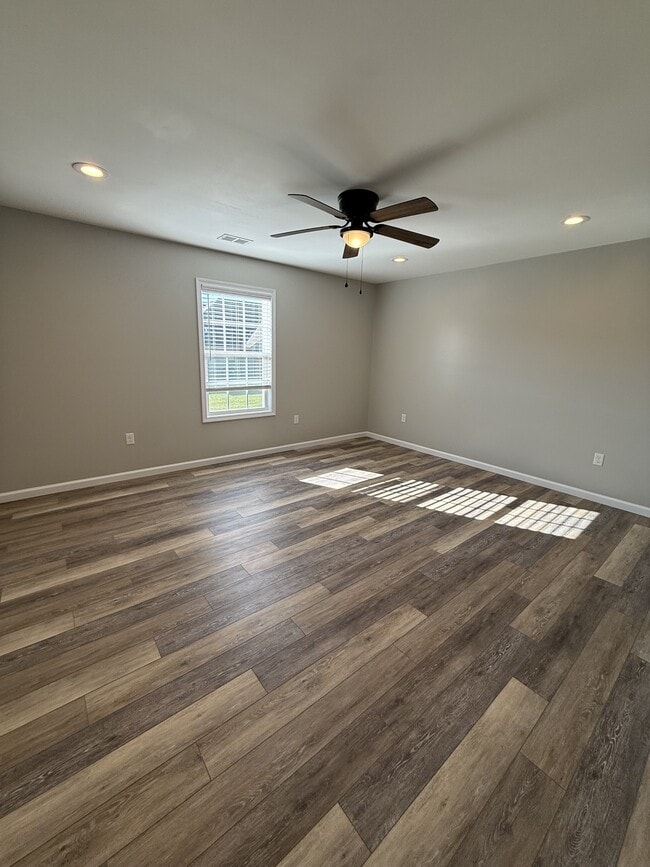 Building Photo - 234 Longwood Ln.