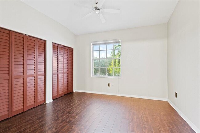 Building Photo - 781 SW 148th Ave