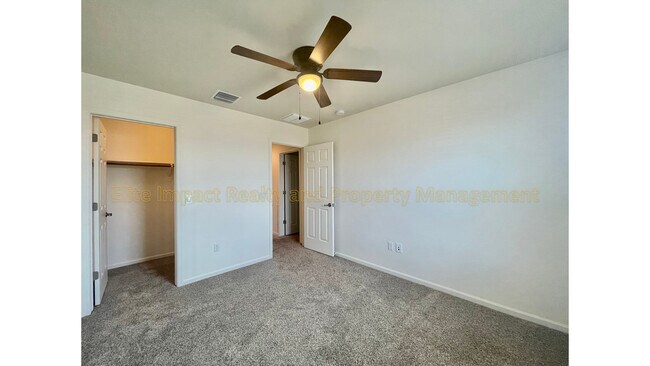 Building Photo - 11442 E Dry Wind Dr