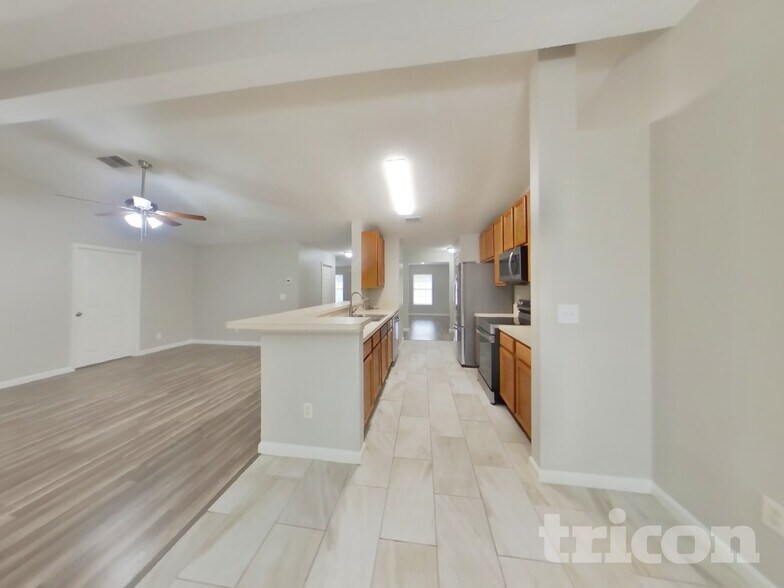 Building Photo - 13 Slocum Path