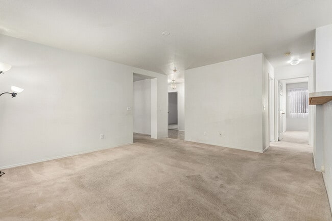 Building Photo - 1116 S 53rd St