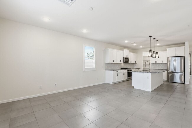 Building Photo - Stunning Queen Creek Home – Modern Comfort in the Spur Crossing Community