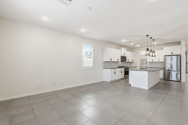 Building Photo - Stunning Queen Creek Home – Modern Comfort...