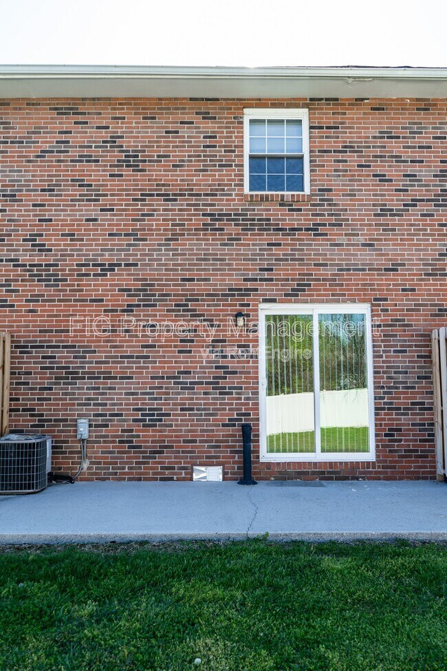 Building Photo - 3104 E Gov John Sevier Hwy