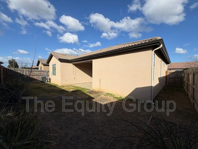 Building Photo - 3215 N Kent St