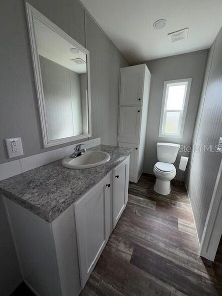 Building Photo - 13432 E Wheeler Rd