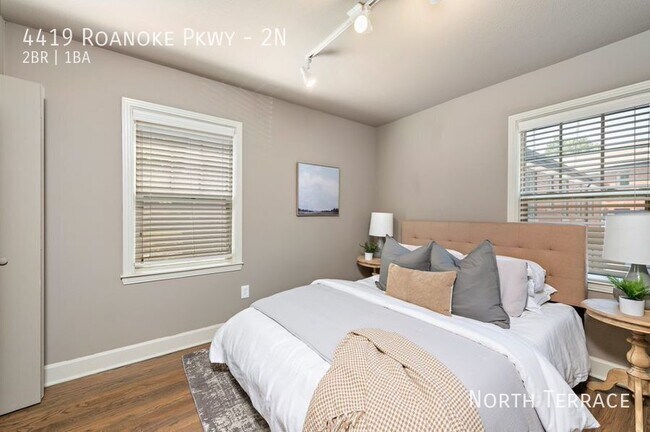 Building Photo - 4419 Roanoke Pkwy