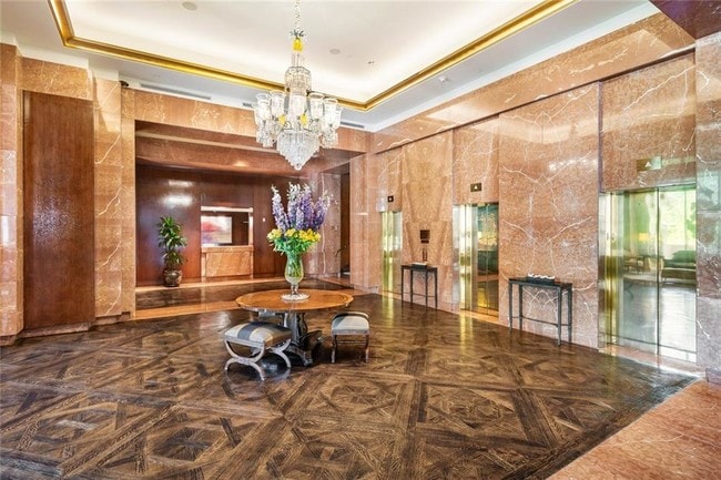 Building Photo - 3510 Turtle Creek Blvd