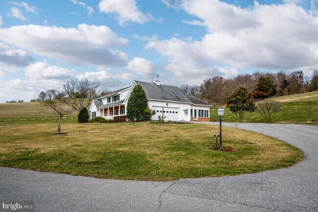 Building Photo - 15321 FALLS