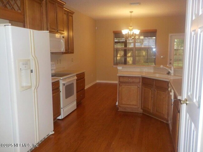 Building Photo - 3707 Silver Bluff Blvd
