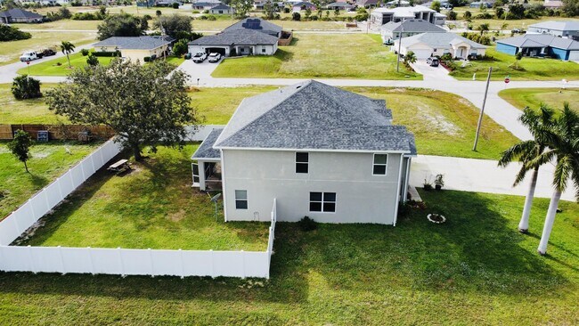 Building Photo - 1722 NW 5th St