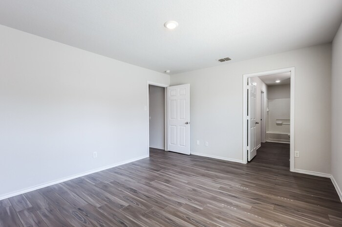 Building Photo - 2710 Telder Path