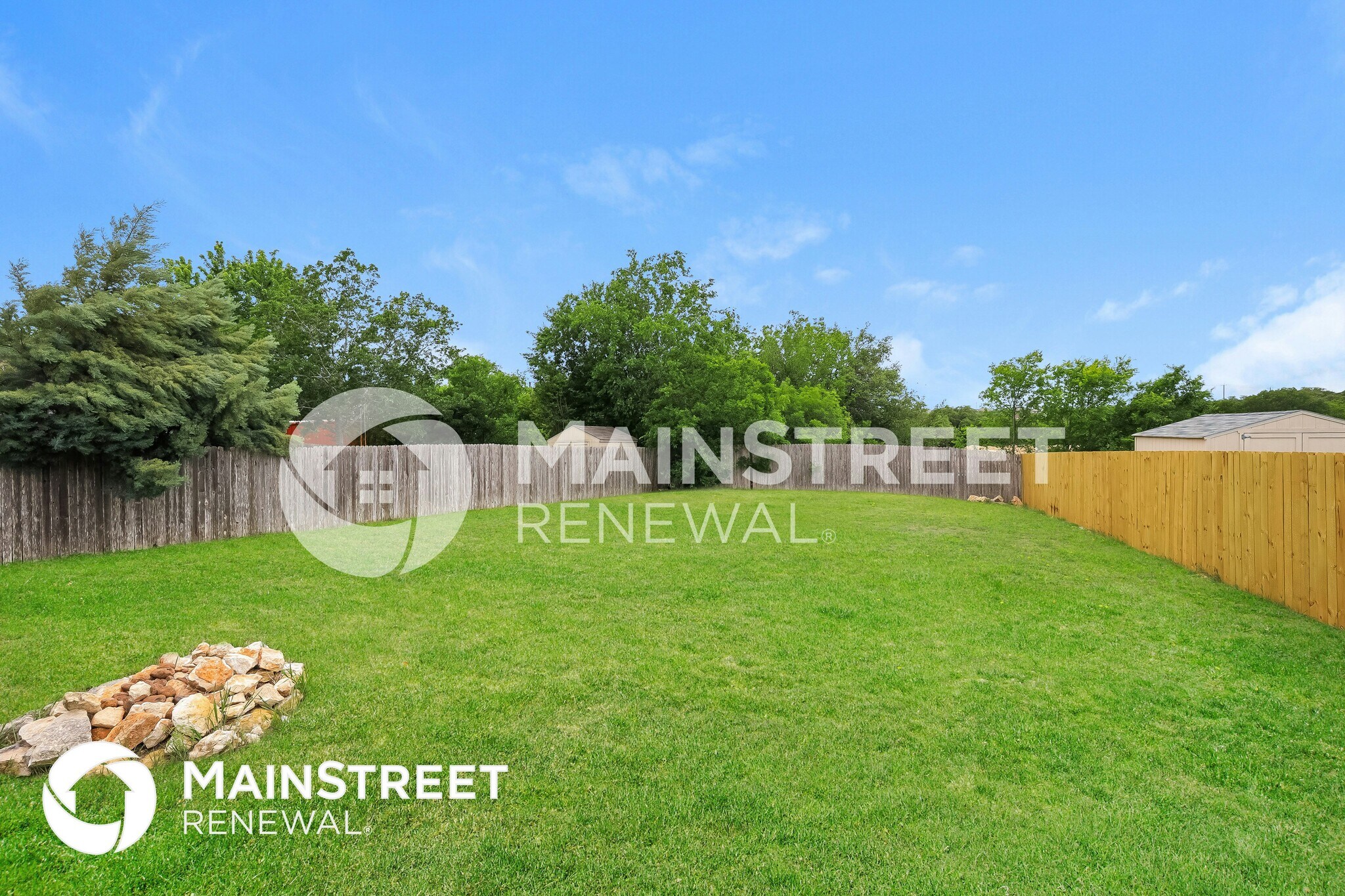 Building Photo - 823 Creek Gate