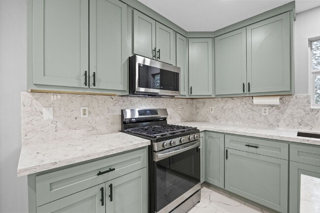 Building Photo - Updated 4-Bedroom Conroe Rental with Cul-De-Sac Privacy in Hunters Glen