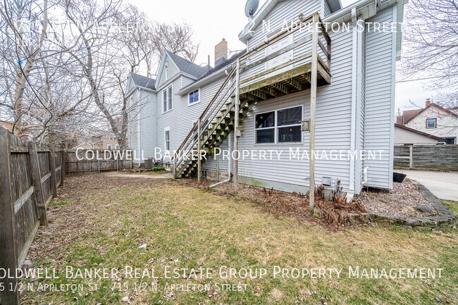 Building Photo - 715 N Appleton St