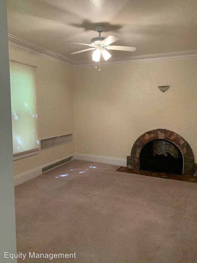 Building Photo - 88 Main St