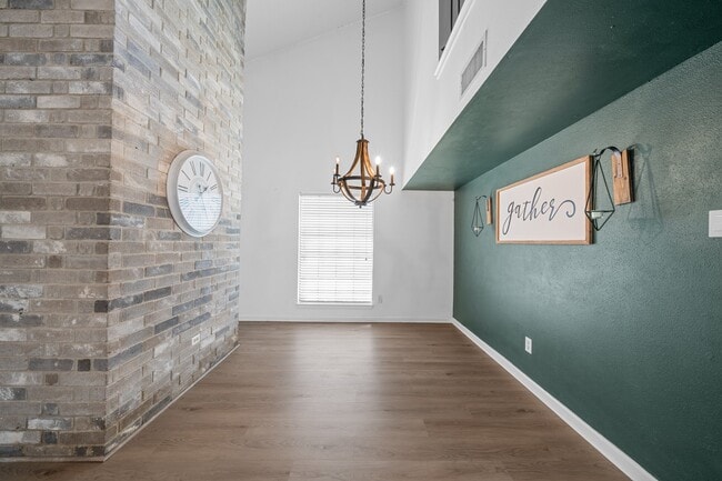 Building Photo - 4406 Owens Creek Ln