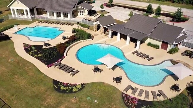Building Photo - 8402 Coral Cove Pass Ln