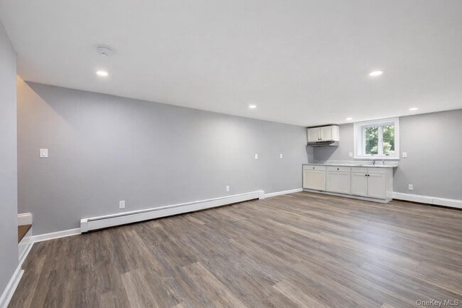 Building Photo - 660 N Dunton Ave