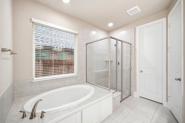 Building Photo - 2239 Falcon Brook Dr
