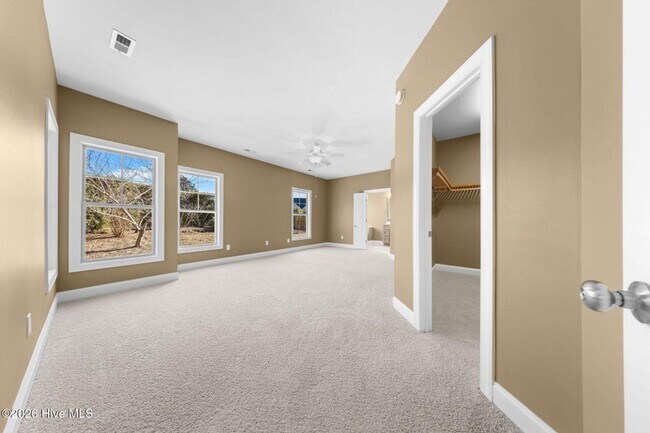 Building Photo - Beautiful 4 bedroom 3 bath home in Compass Pointe