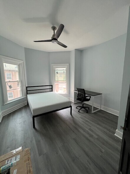 Building Photo - 1211 Madison St