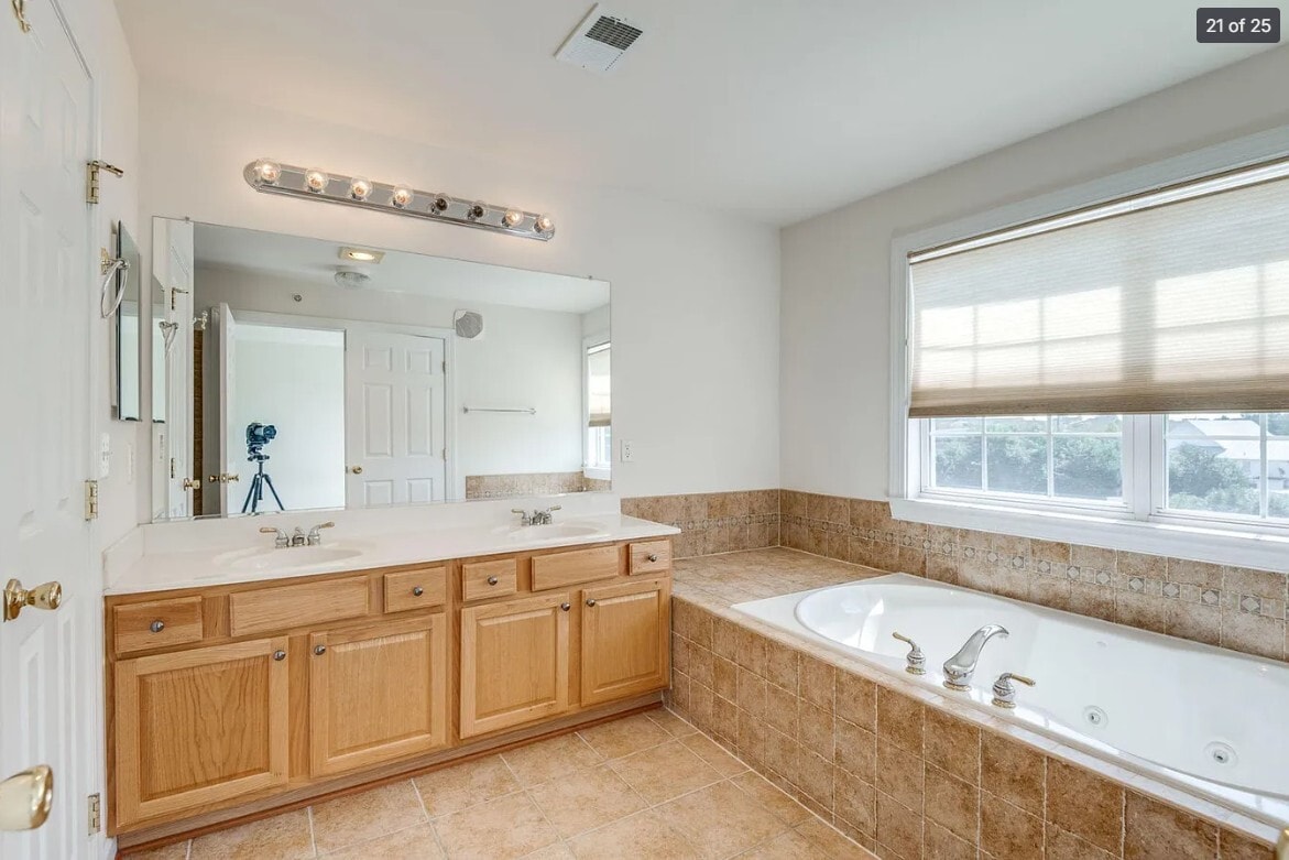 Building Photo - 2458 Curie Ct