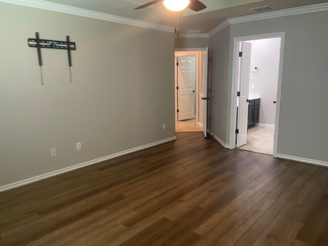Building Photo - 3942 Las Bahias Dr