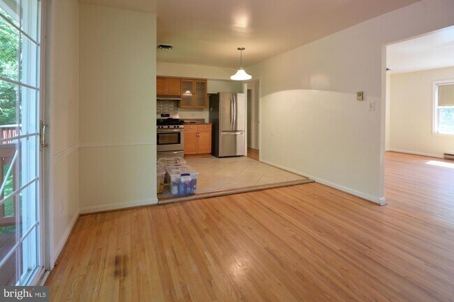 Building Photo - 3409 Beverly Dr