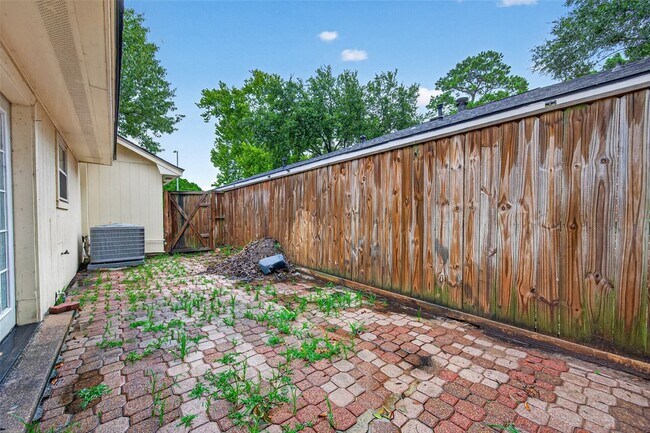 Building Photo - 10419 Appleridge Dr