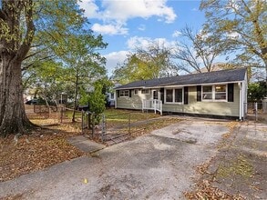 Building Photo - 314 Rogers Ave