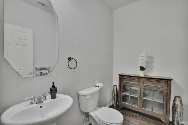 Building Photo - 3013 Whispering Pine Blvd