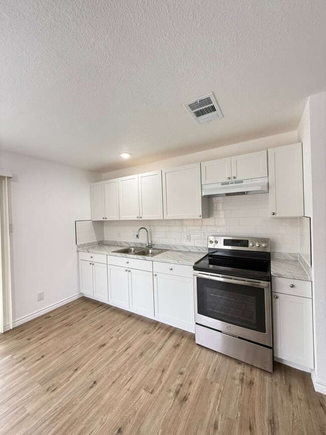 Building Photo - 8618 Sweet Maiden Dr