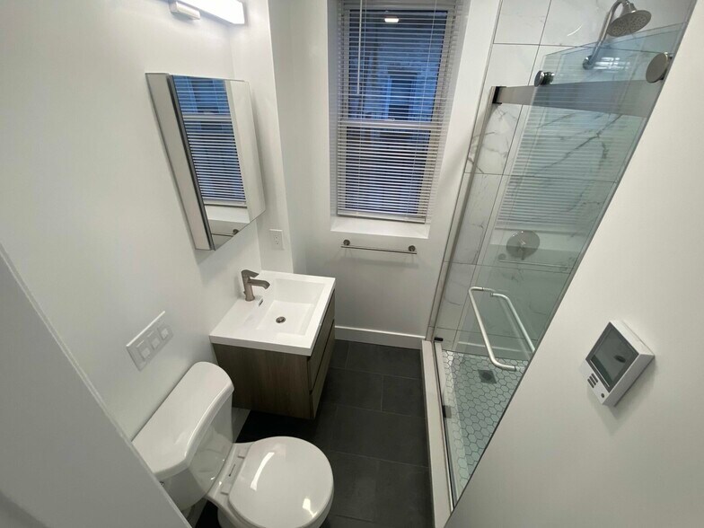 Building Photo - 111 Park Dr