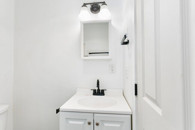 Building Photo - 5225 S Tacoma Way