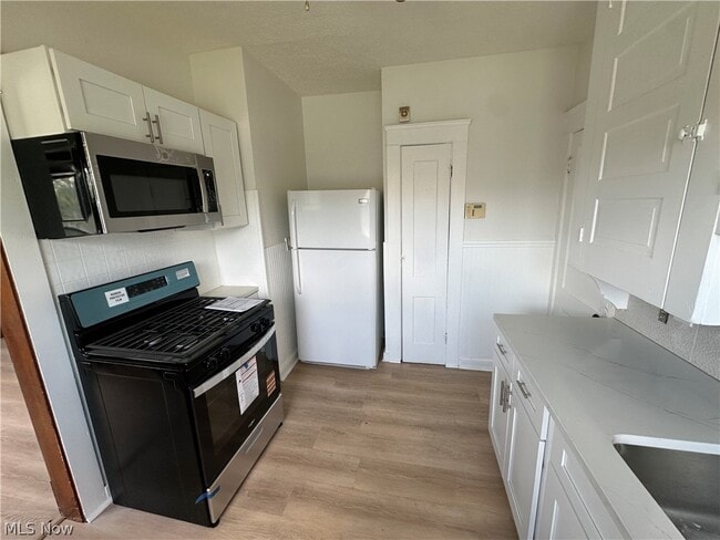 Building Photo - 14415 Westropp Ave