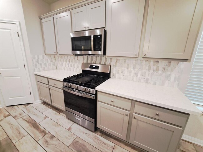 Building Photo - 309 Toddy Wy