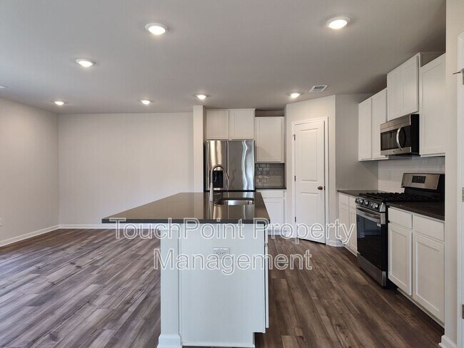 Building Photo - 3247 Crawford Ave