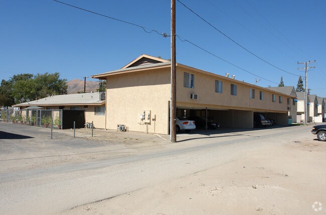 Building Photo - 1120 El Paseo St
