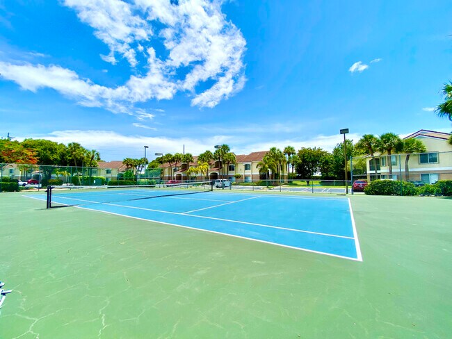 Building Photo - 815 Boynton Beach Blvd