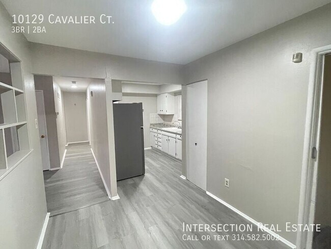 Building Photo - 10129 Cavalier Ct