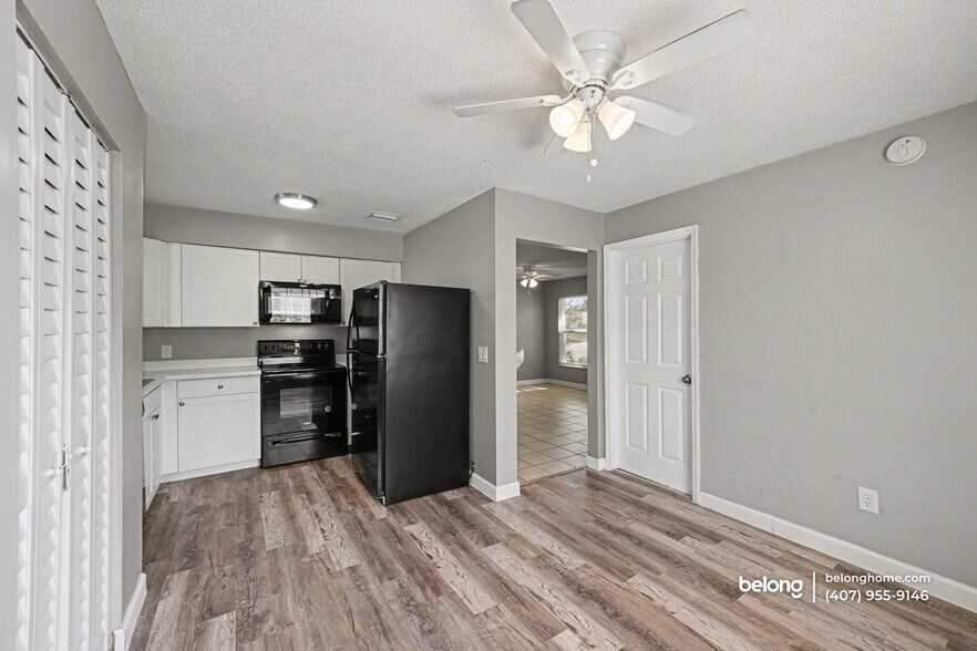 Building Photo - 2756 Locksley Rd