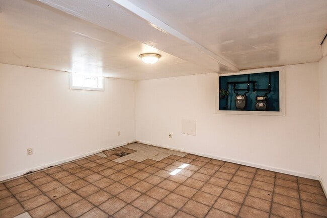 Building Photo - Lovely 2 Bedroom 2 Bathroom Home