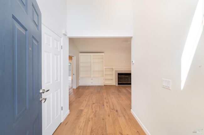 Building Photo - 1100 Princeton Dr