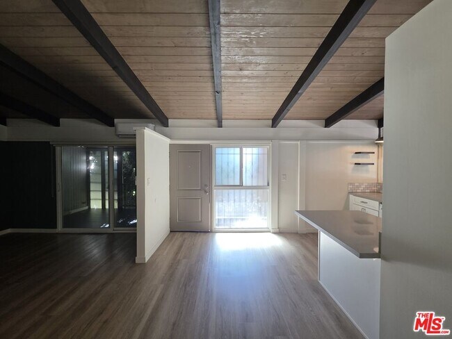 Building Photo - 11021 Missouri Ave